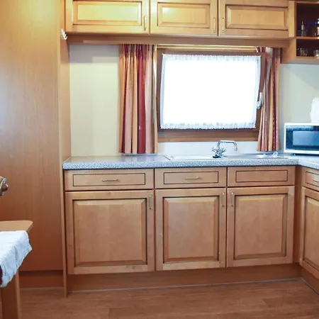 بيت للعطل 2 Bedroom Cozy In