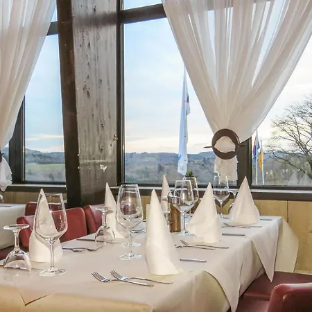 2 Bedroom Cozy In * غيرولشتاين