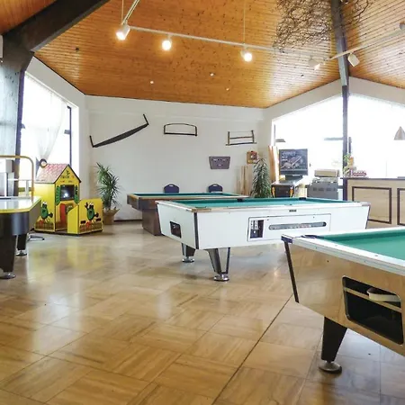 بيت للعطل 2 Bedroom Cozy In *