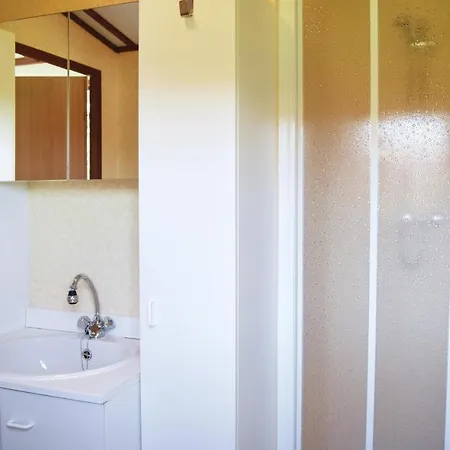 2 Bedroom Cozy In * غيرولشتاين