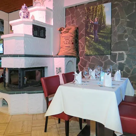 بيت للعطل 2 Bedroom Cozy In