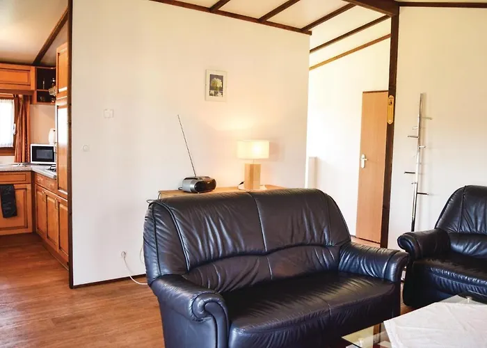 2 Bedroom Cozy In Dom wakacyjny Gerolstein
